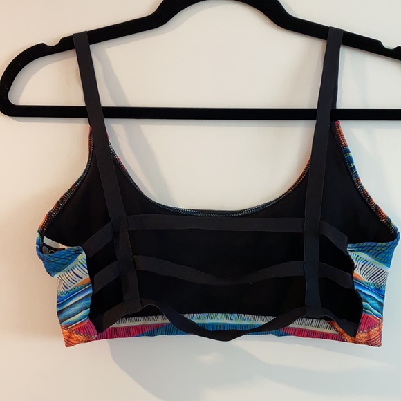 Bathing suit top/sports bra - Picture 2 of 2